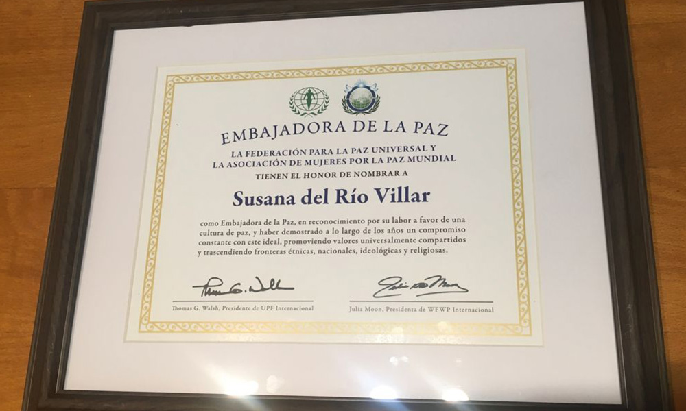Nombramiento Susana del Rio Embajadora de la Paz